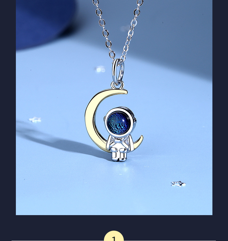 ペア アクセサリー 宇宙飛行士と三日月モチーフネックレス