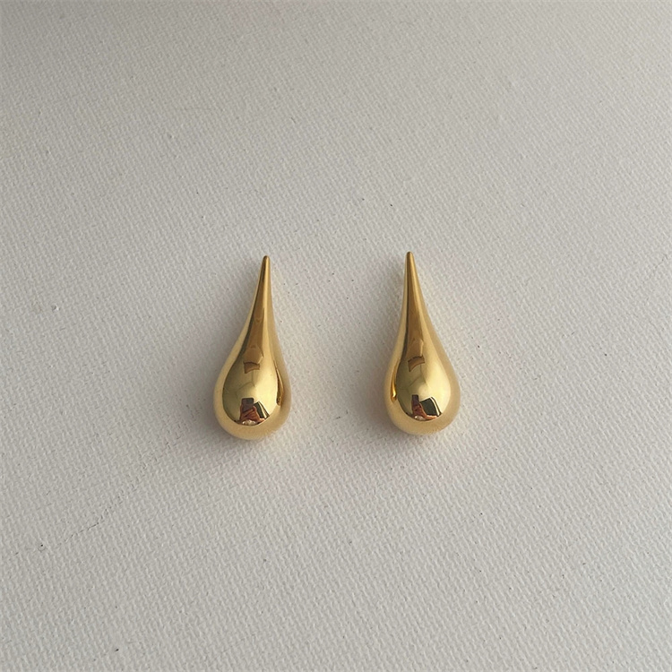 ペア アクセサリー 水滴型金属ピアス 金色銀色 日常使い通勤対応