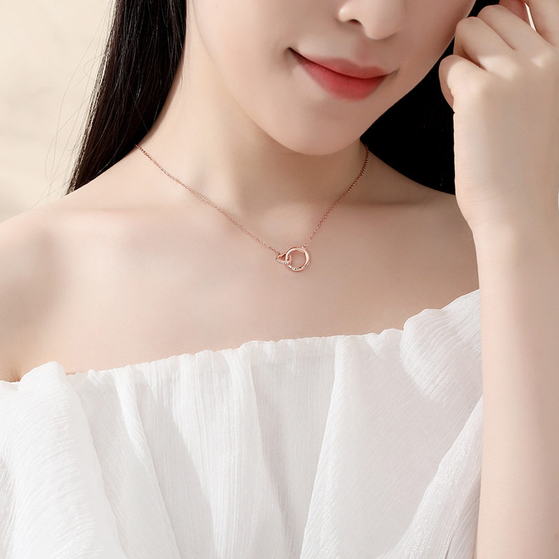 ペア アクセサリー 二重リング刻印入りネックレス