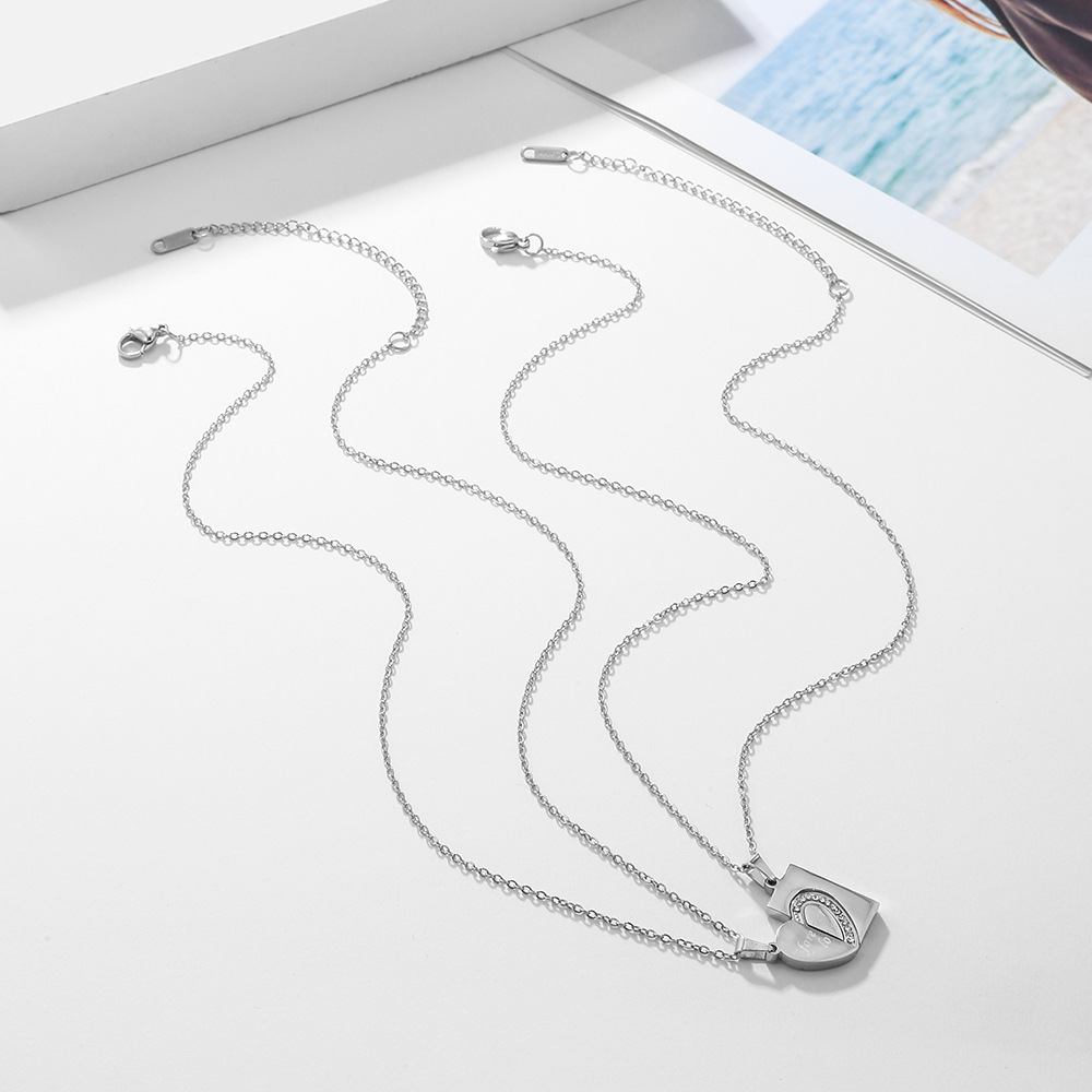 ペア アクセサリー 永遠の愛を誓うハート型二連ペアネックレス