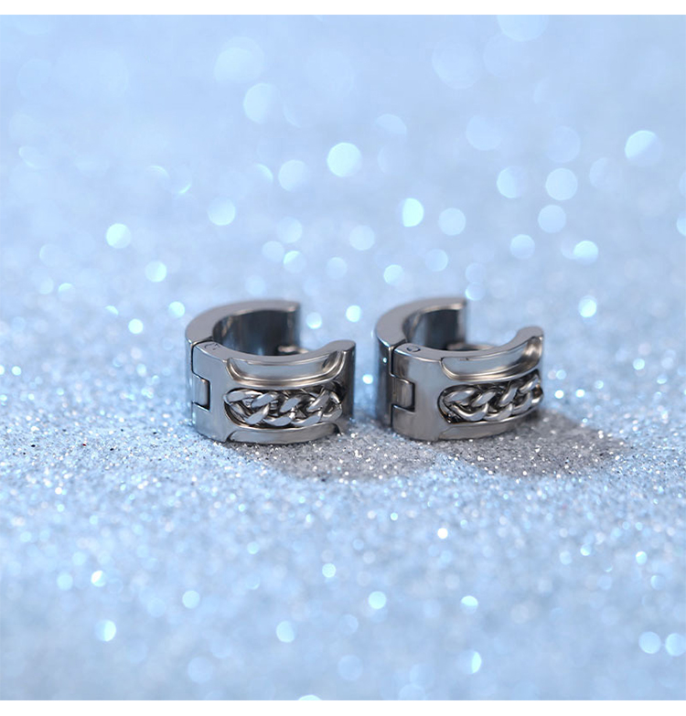 ペア アクセサリー 鎖模様のフープピアス