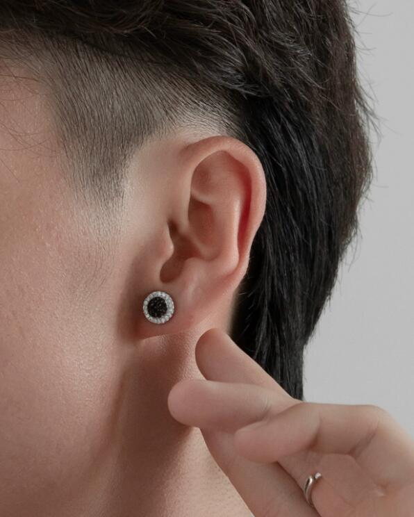 ペア アクセサリー カップル お揃い 円形 ピアス 黒白 ラインストーン