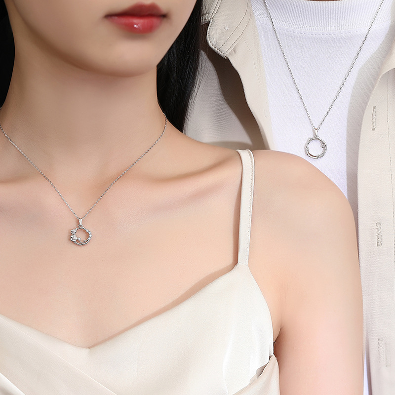 ペア アクセサリー 月と太陽モチーフ サークル ネックレス