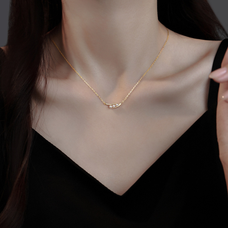 ペア アクセサリー 真珠付き三粒ペア首飾り 上品レディース向けネックレス