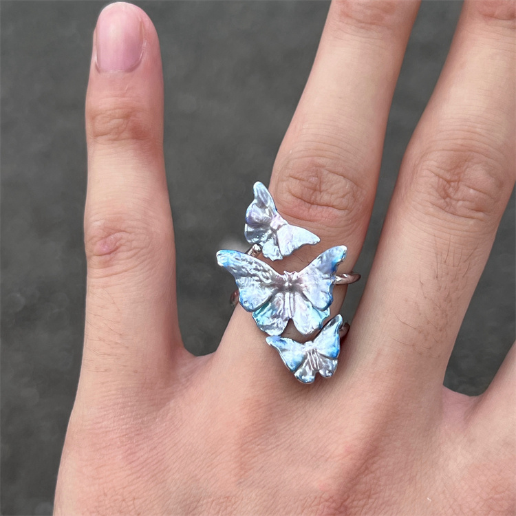 ペア アクセサリー 幻想的 蝶々オープンリング 華やかグラデーション