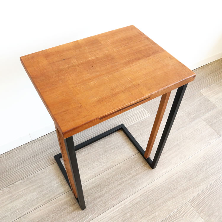 ベッドサイドテーブル 小さめ北欧風カントリー調木製サイドテーブル