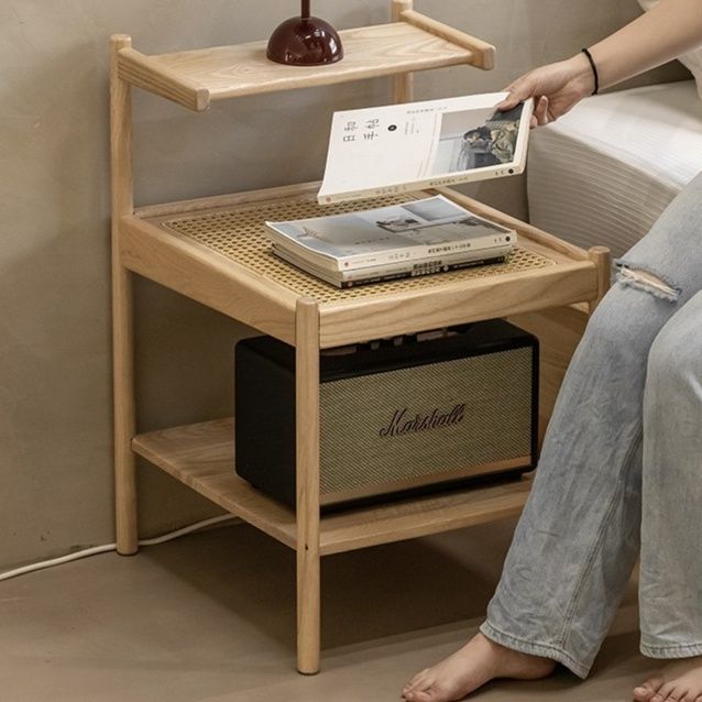 ベッドサイドテーブル 小さめ 三段藤編み天板付き木製小型収納棚