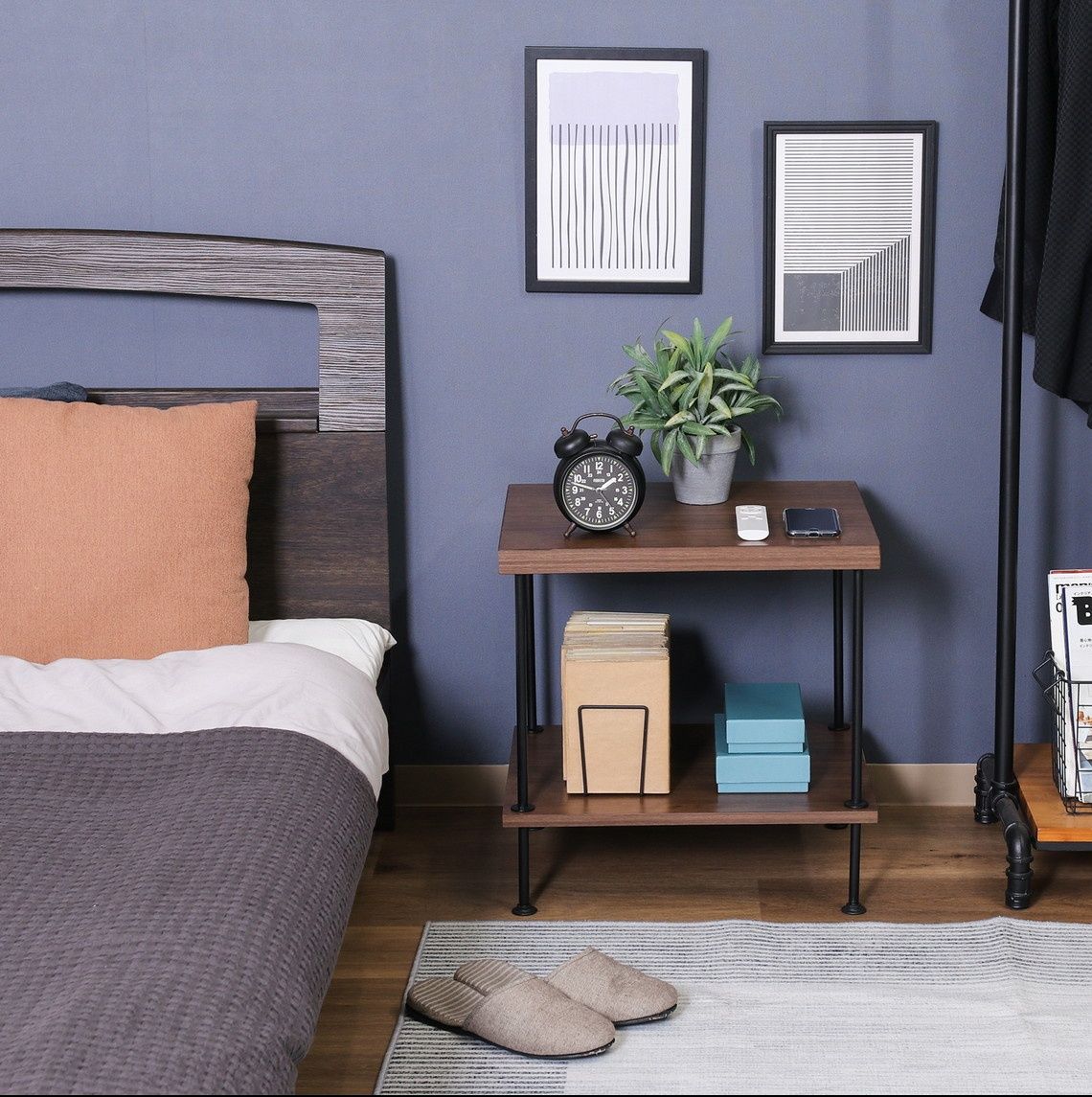 ベッドサイドテーブル ねじ込み式大きめサイドテーブル 木目調ブラウン