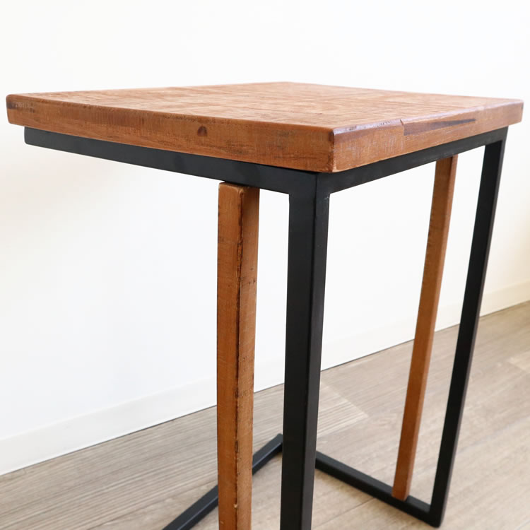 ベッドサイドテーブル 小さめ北欧風カントリー調木製サイドテーブル