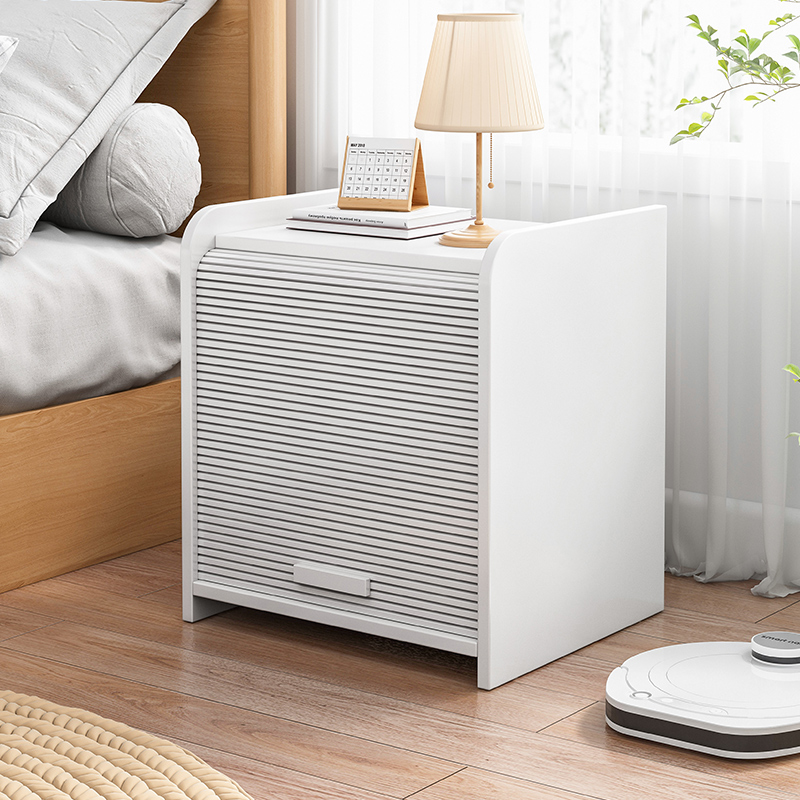 ベッドサイドテーブル 横縞格子扉付き収納小さめベッドサイドテーブル