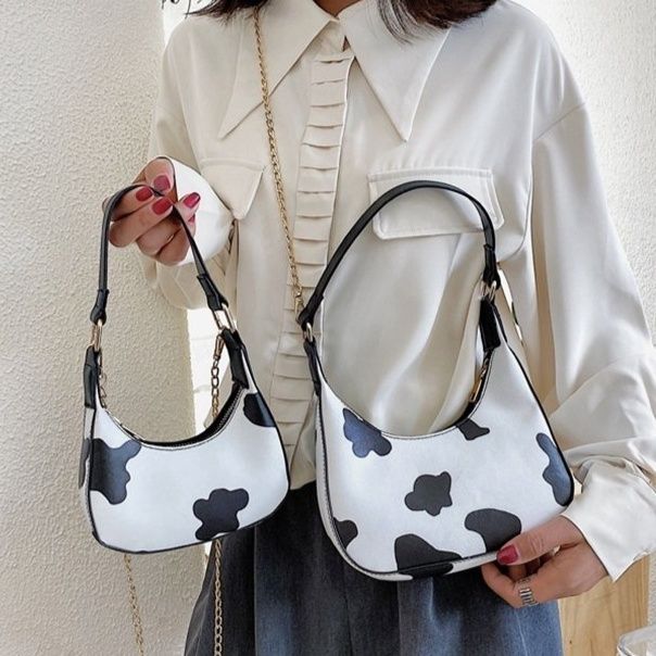 2wayバッグ 牛柄ユーティリティバッグ 小さめ斜めがけ女性用軽量鞄