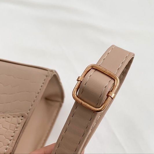 2wayバッグ 編み込みハンドル付きクロコダイル風型押しハンドバッグ