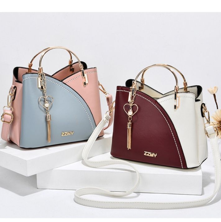 2wayバッグ 配色切替デザインハート飾り付き　ショルダーバッグ