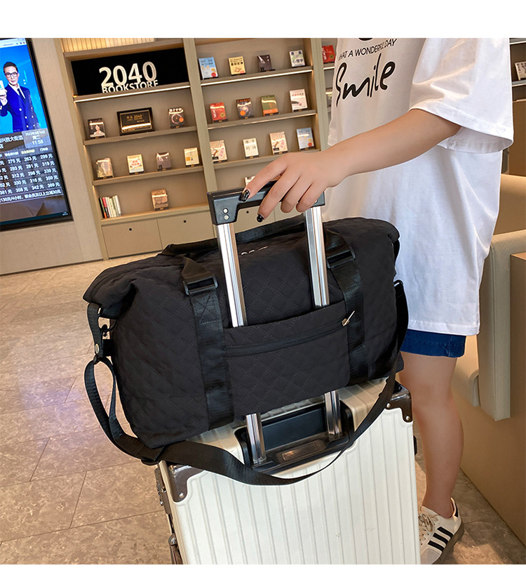 2wayバッグ キルティング加工大容量　ボストンバッグ