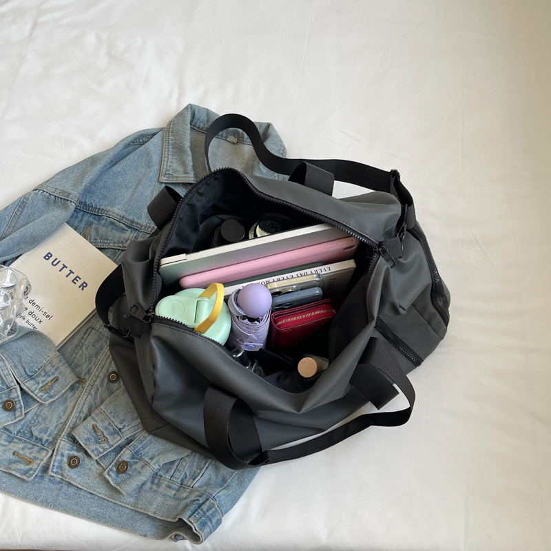 2wayバッグ 多機能ポケット付き軽量　ボストンバッグ