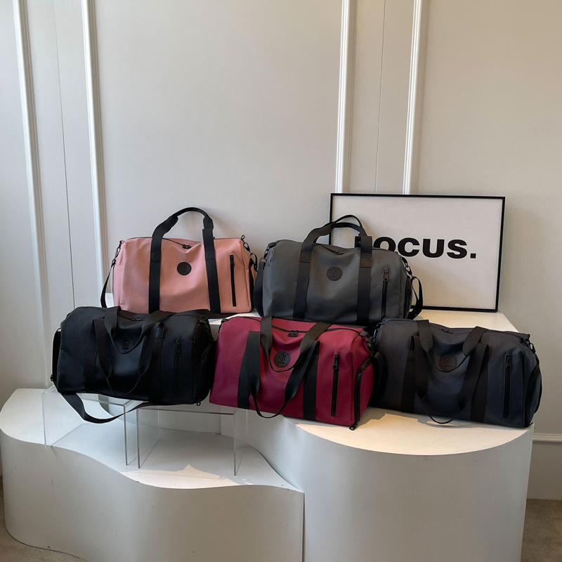 2wayバッグ 多機能ポケット付き軽量　ボストンバッグ