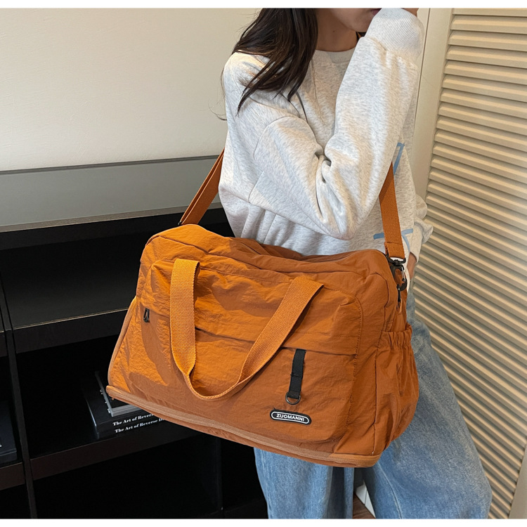 2wayバッグ 多機能ポケット付き軽量ナイロン　ボストンバッグ
