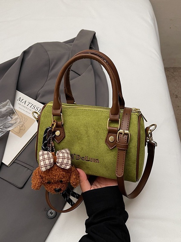 2wayバッグ くま飾り付き小型ハンドル　ショルダーバッグ