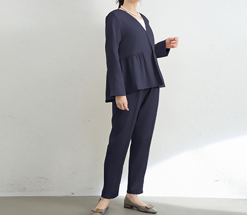 フォーマルカジュアル 卒業式対応 上品な大人のセットアップスーツ 体型隠し効果付き