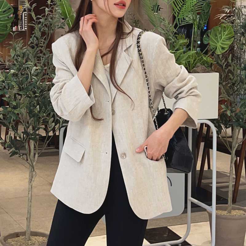 カジュアル過ぎずフォーマル過ぎないシーンで使えるスタイル別アイテム10選