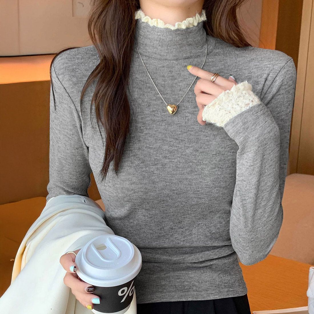 フォーマルカジュアル 参観日対応レースフリル付きハイネックリブニット