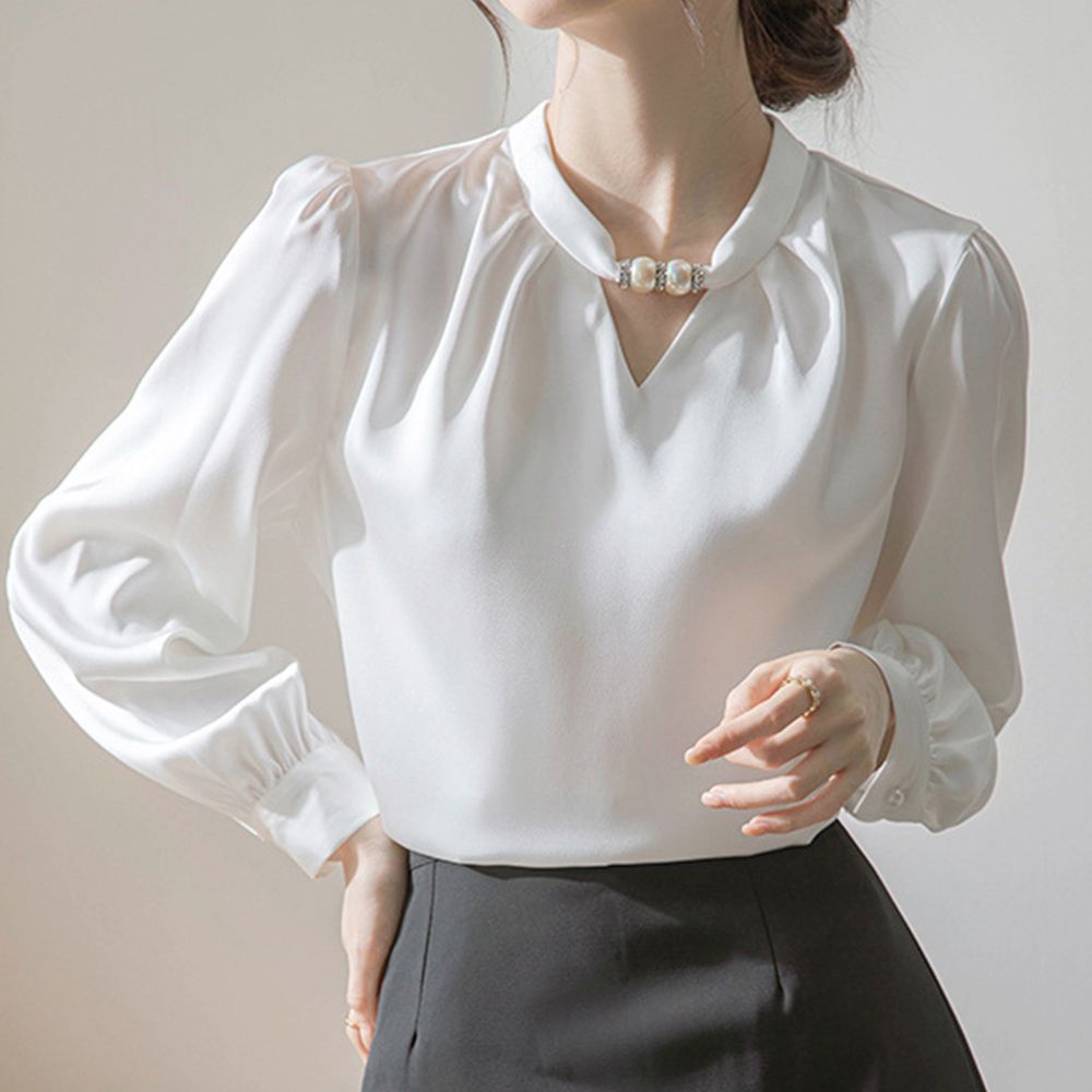 フォーマルカジュアル 卒業式にも使える立ち襟パール付きブラウス