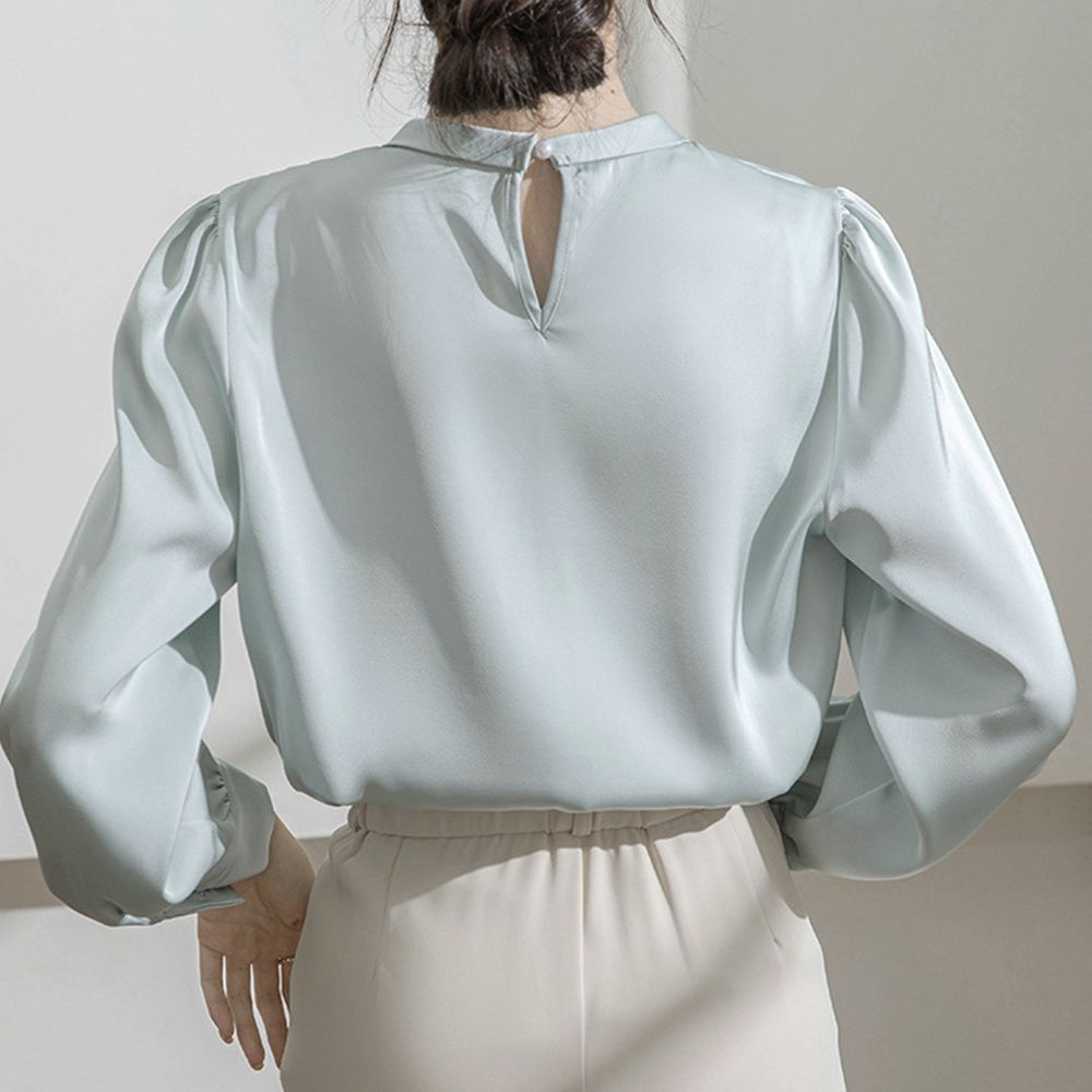 フォーマルカジュアル 卒業式にも使える立ち襟パール付きブラウス