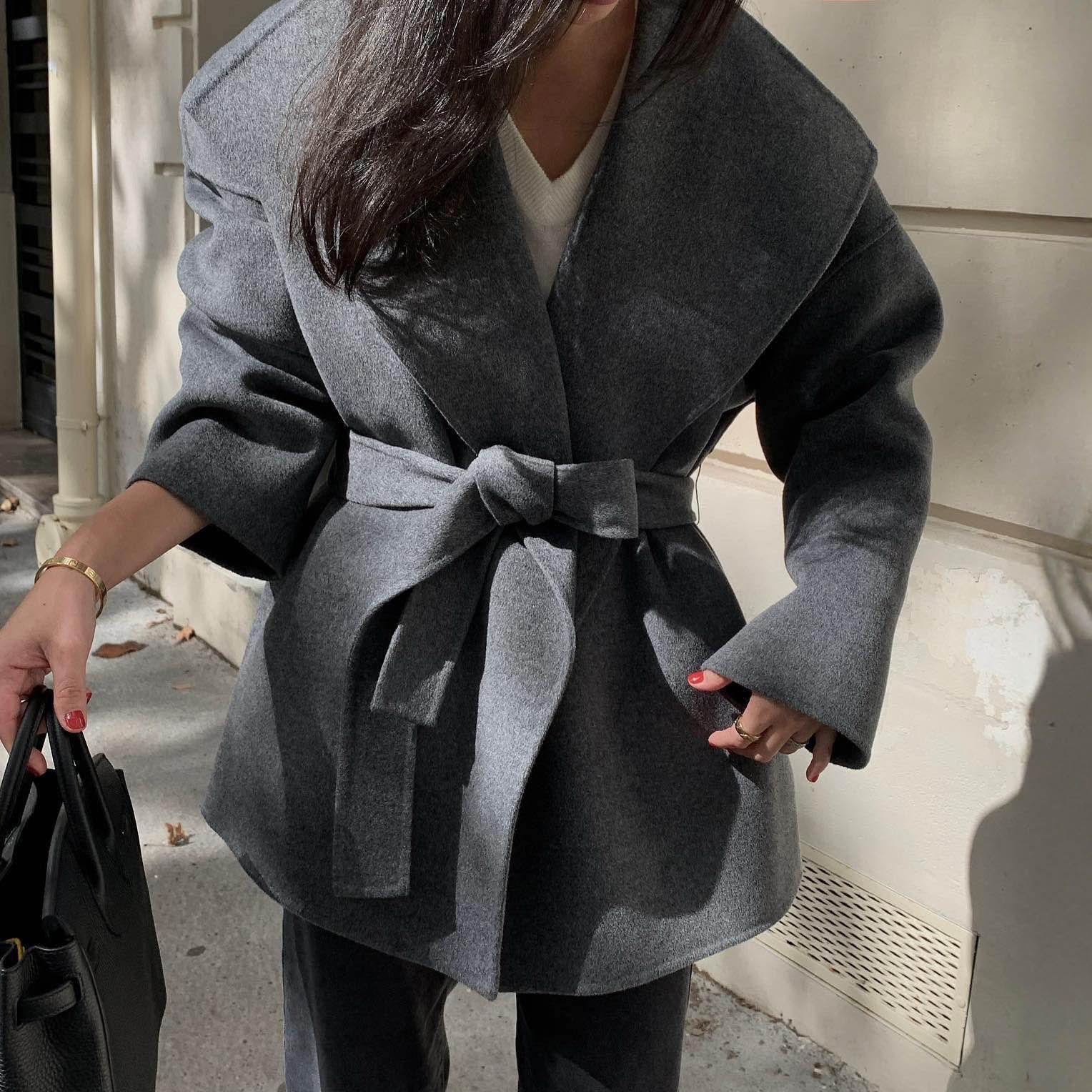 フォーマルカジュアル 通勤用大きめ襟コート厚手暖かい体型カバーゆったり秋冬