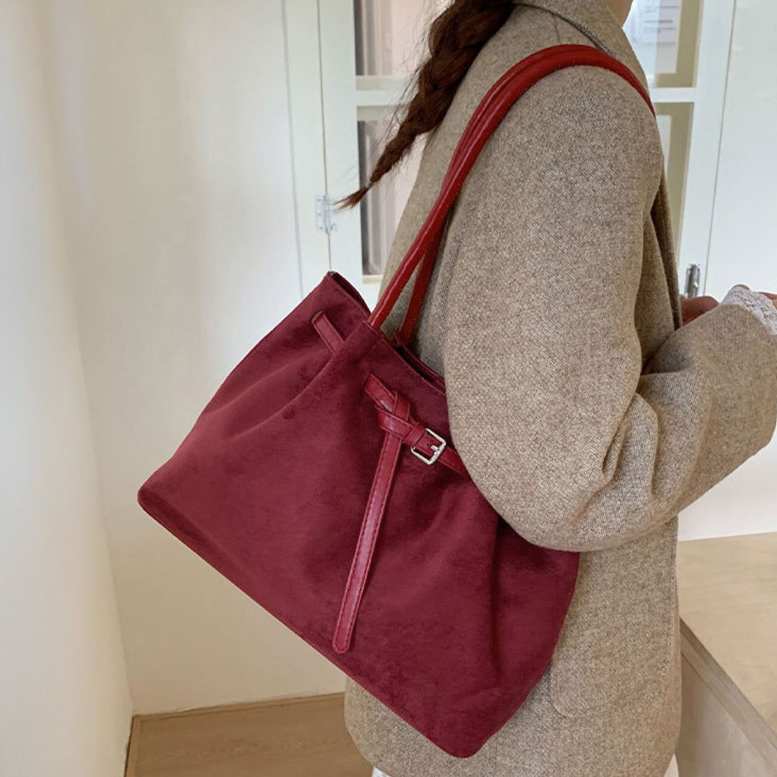 フォーマルカジュアル 通勤用スエード調トートバッグ ベルト付き上品鞄