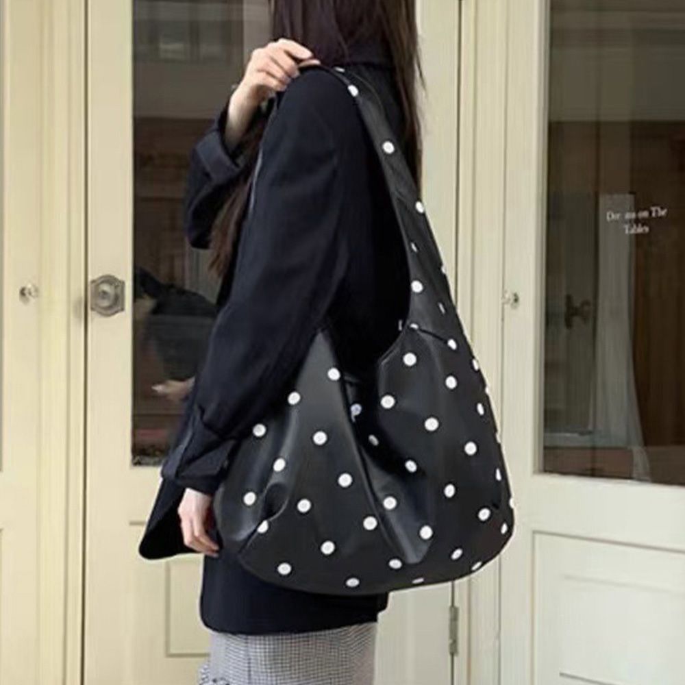 フォーマルカジュアル 参観日に最適 水玉柄ホーボーバッグ 肩掛け鞄