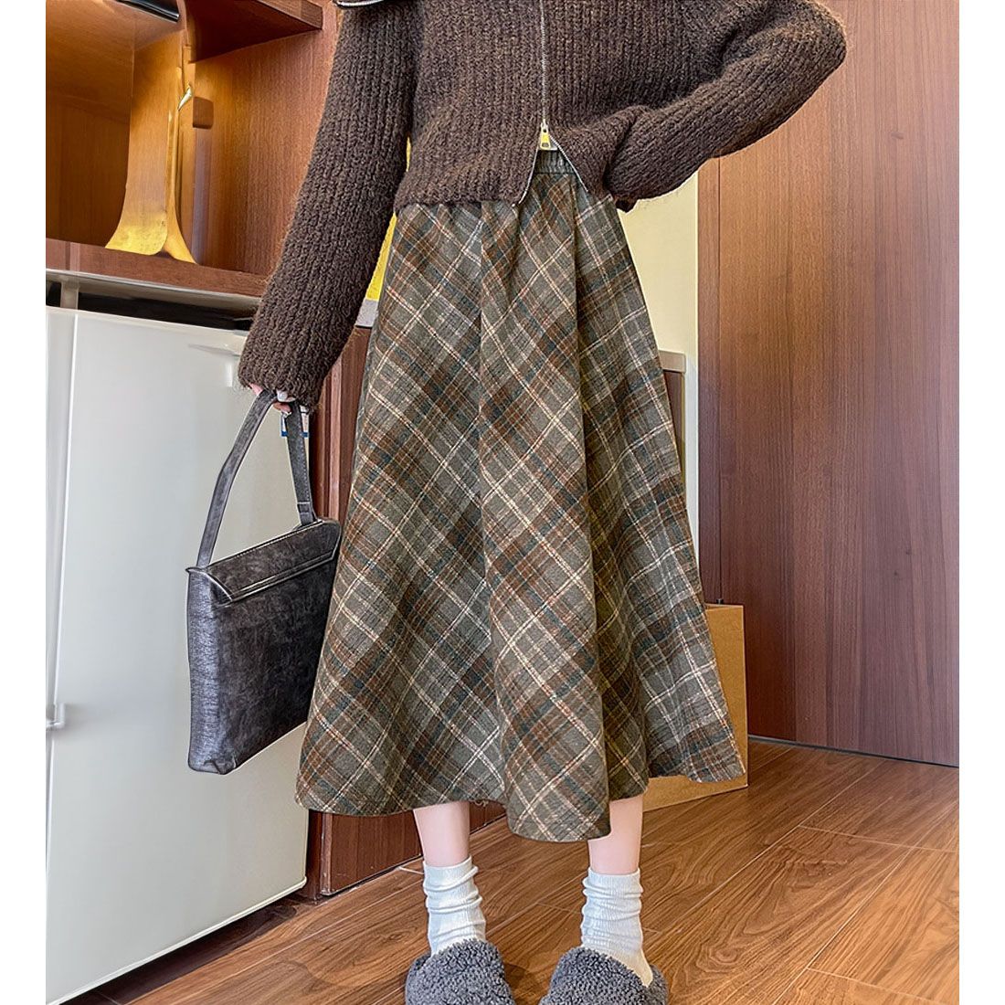 フォーマルカジュアル 通勤用チェック柄フレアスカート美脚ロング丈 春秋冬
