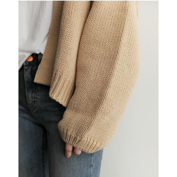 フォーマルカジュアル 参観日にも使える ざっくり編みショート丈ニットカーディガン