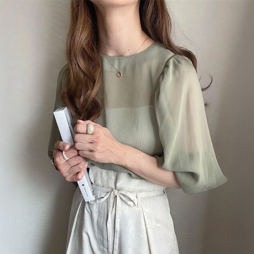 フォーマルカジュアル 謝恩会対応シアーブラウス ふんわり袖 透け感 上品レディース