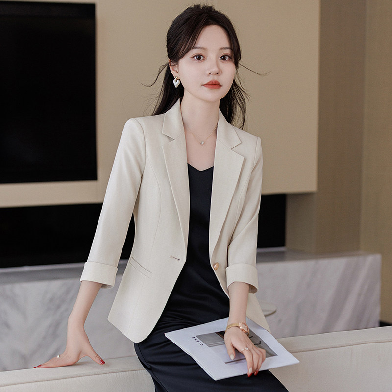 https://fulmo-img-server.com/noblica/6e49a6af-b3f4-4035-8ac8-ceb371115f97.jpg
