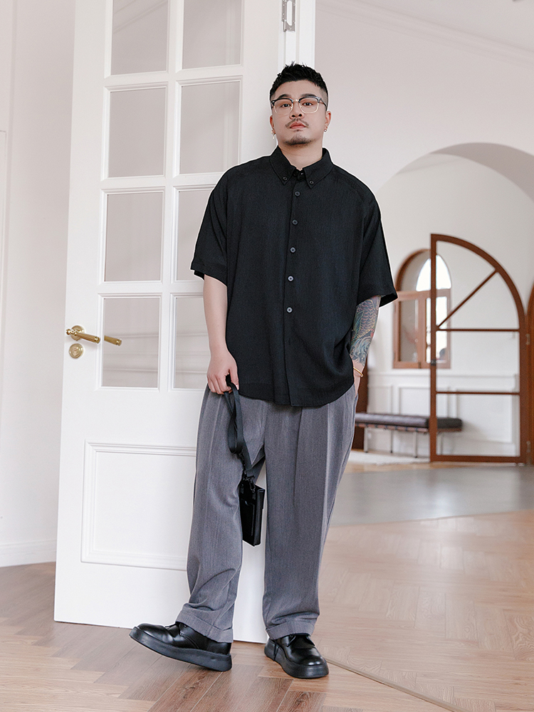 メンズ 黒 ファッション 洗練された半袖ボタンダウンシャツ