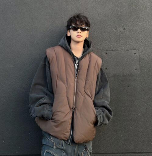 メンズ 黒 ファッション メンズ黒中綿ベスト袖なしアウター防寒