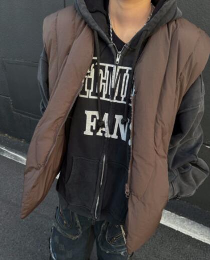 メンズ 黒 ファッション メンズ黒中綿ベスト袖なしアウター防寒