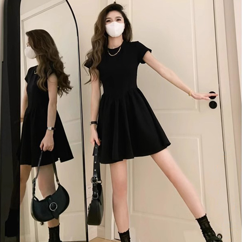 https://fulmo-img-server.com/noirkloris/00f7773f-c836-4537-a66b-ab578744f07d.jpg