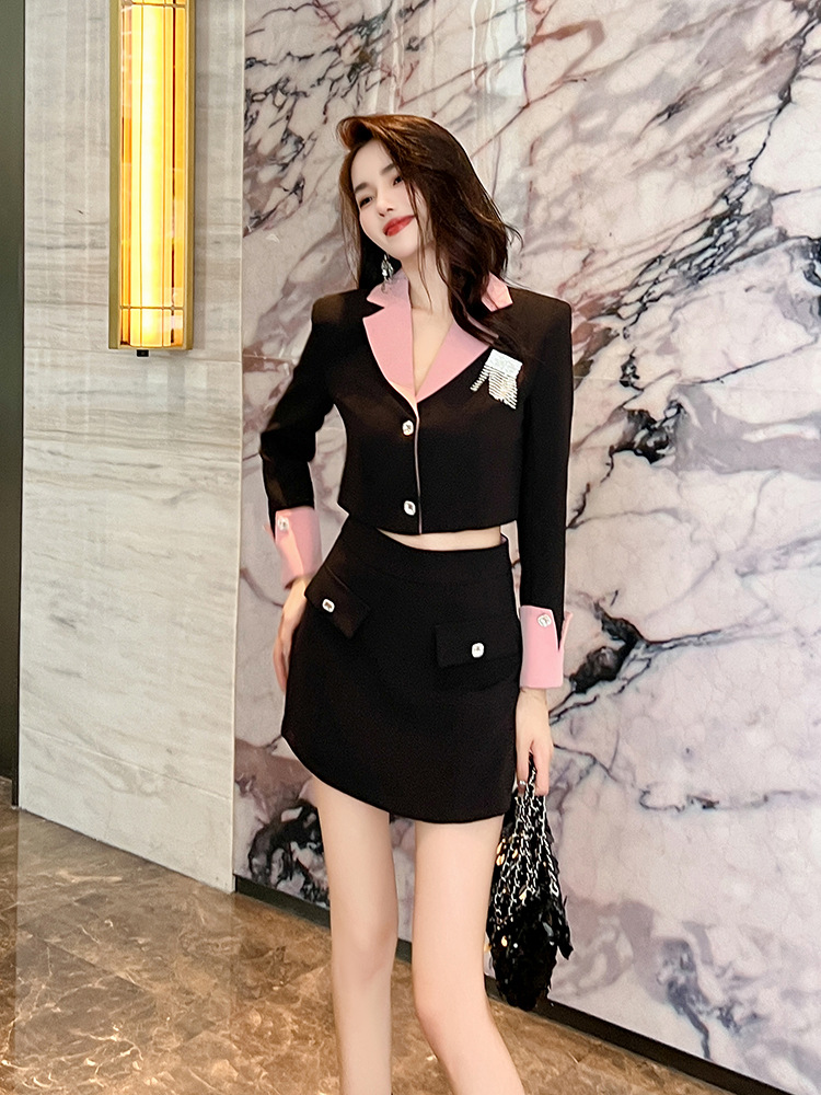 https://fulmo-img-server.com/noirkloris/07c89567-c5b9-4fe8-95ef-fba8dbb407b4.jpg