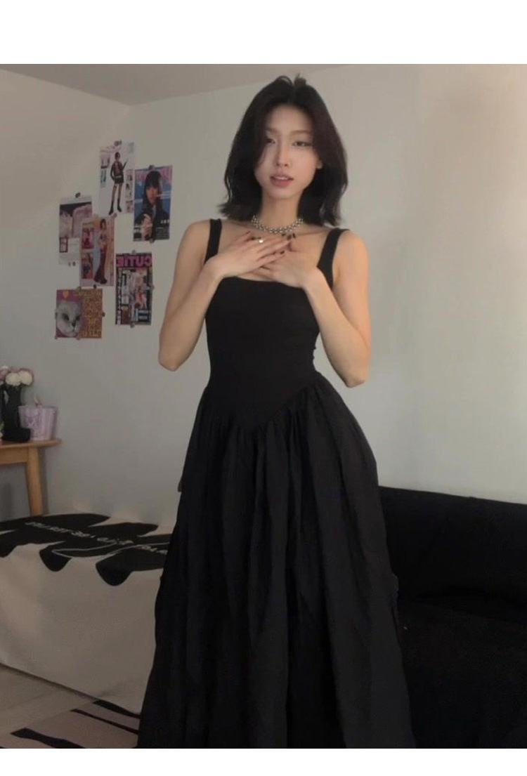 黒ドレス 優美なフレアスカート ロングワンピース