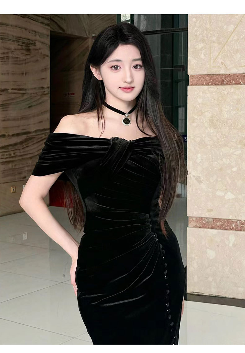 https://fulmo-img-server.com/noirkloris/1037e987-423b-4836-b1c8-b66af0fbcda9.jpg