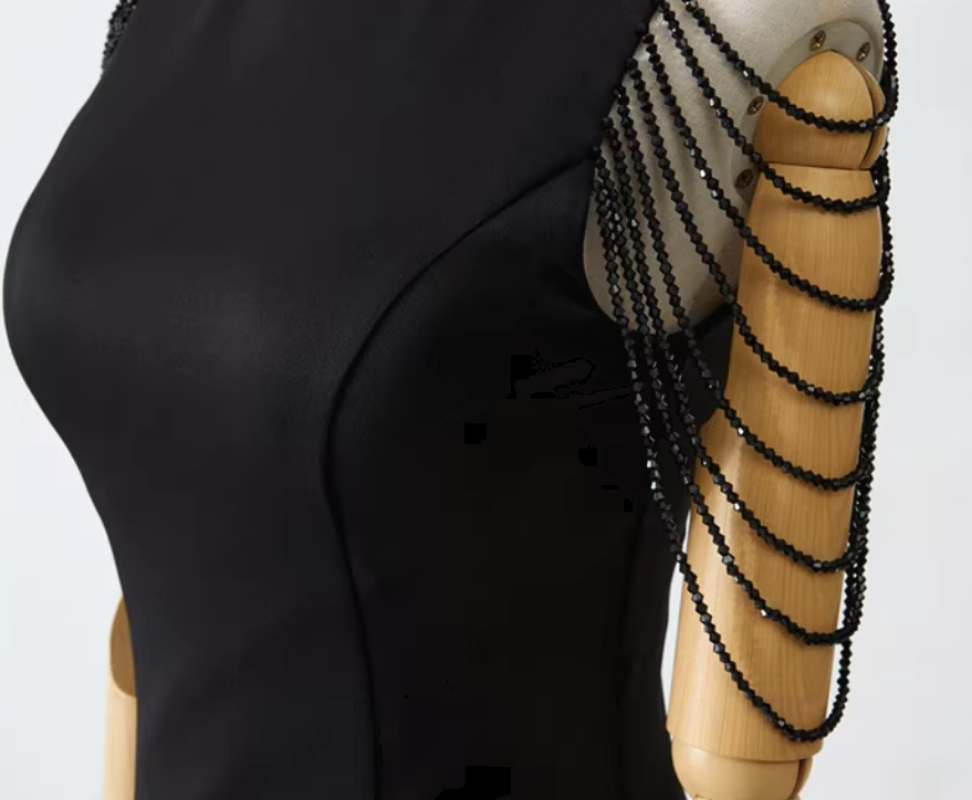 https://fulmo-img-server.com/noirkloris/1745664619583_uro1x0kq_ztjejqg0.png