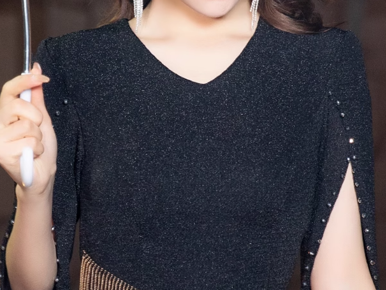 https://fulmo-img-server.com/noirkloris/1748143556561_1gni2onn_i0nt0fgl.png