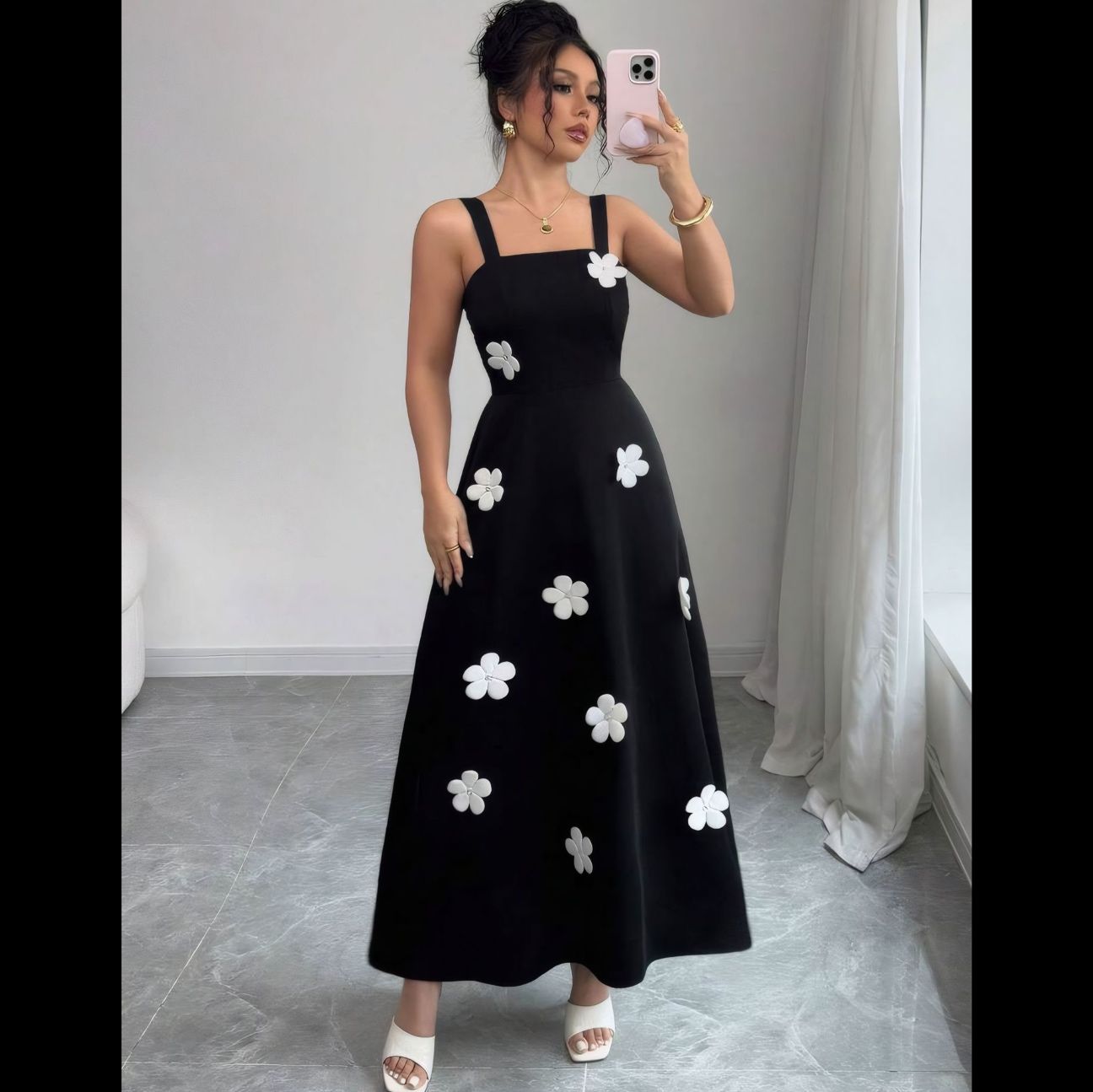 黒ドレス 花モチーフ 太肩紐 ロングドレス