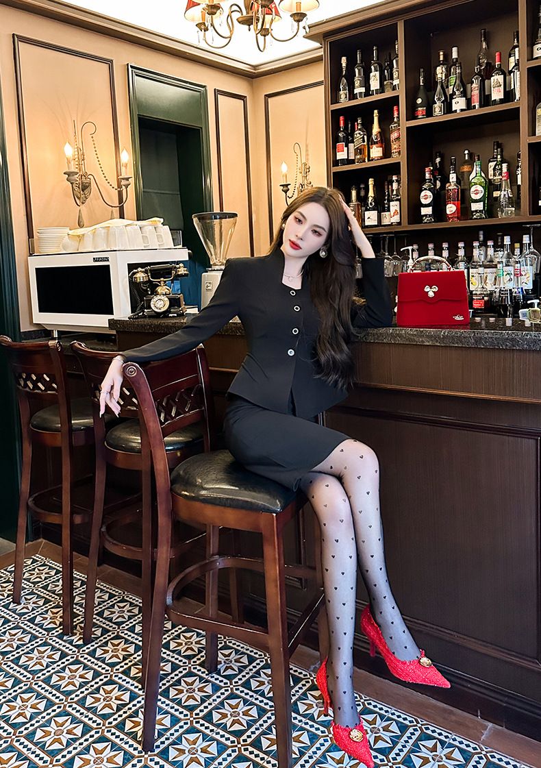 https://fulmo-img-server.com/noirkloris/1776349787297_tu3cy0sg_y94cy2z2.jpeg