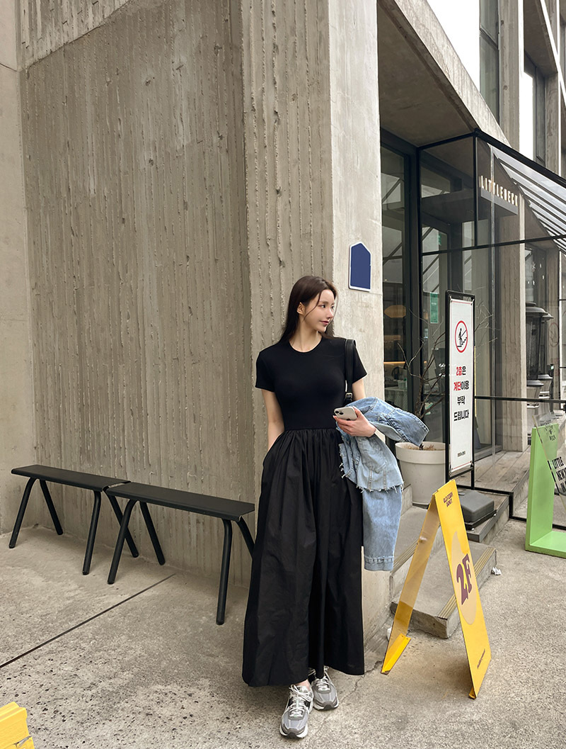 黒ドレス シンプル優美フレアロングワンピース