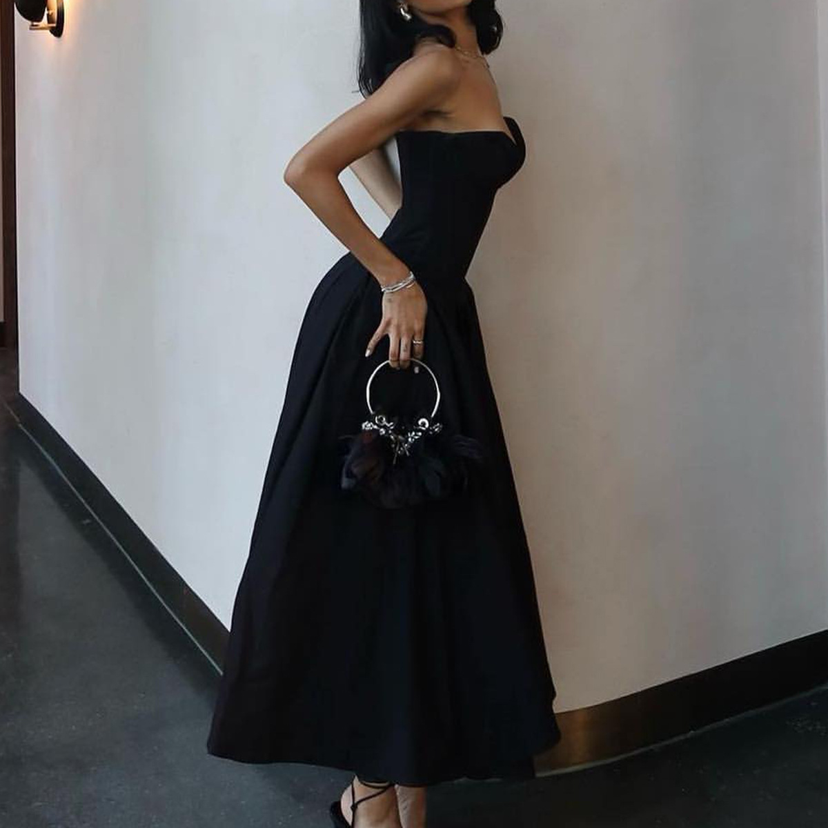 黒ドレス ロング丈 優美なハートカットロングドレス