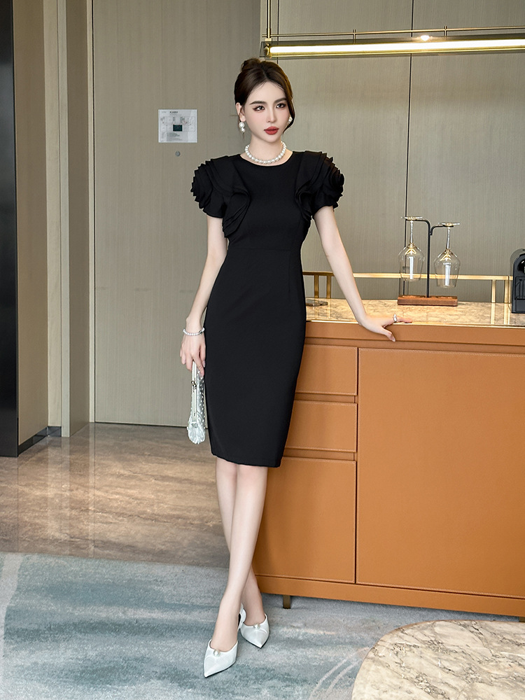 https://fulmo-img-server.com/noirkloris/1ad98dc3-4563-445a-b84d-7c5b02ba3c2f.jpg