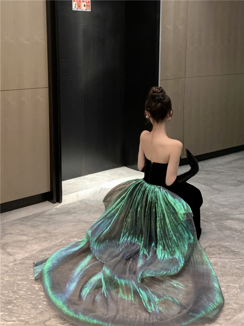 https://fulmo-img-server.com/noirkloris/2760f8f5-3f18-42ac-b83d-f21585f21928.jpg