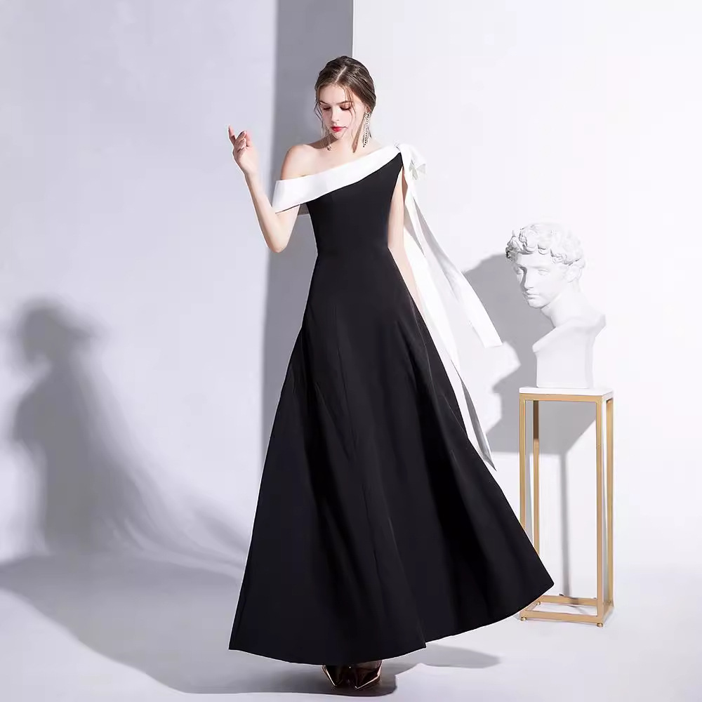 黒ドレス アシンメトリー肩リボンマキシドレス